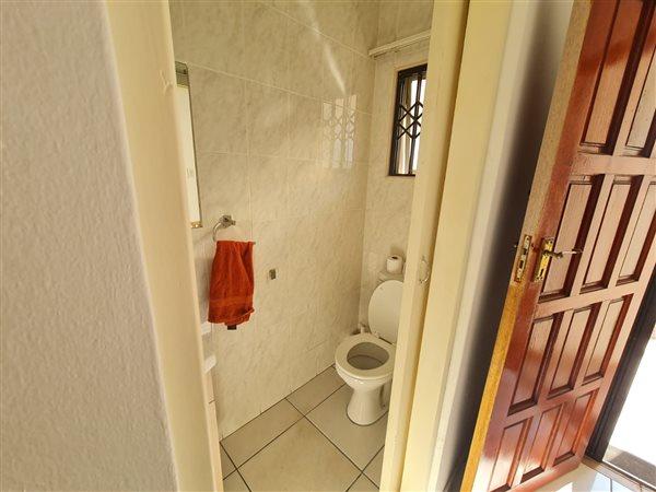 4 Bedroom Property for Sale in Sunningdale Western Cape